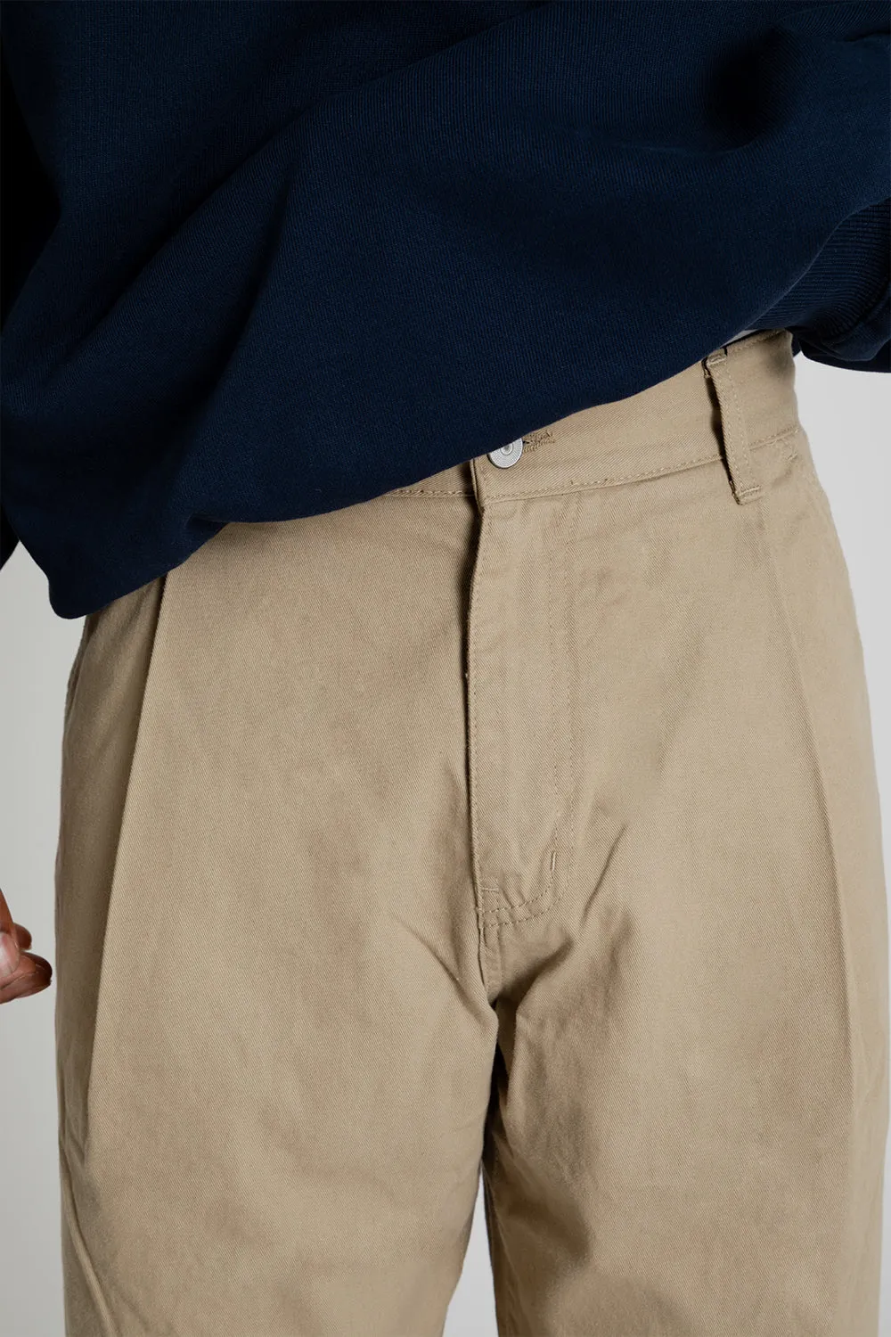 One Tuck Chino Pants - Beige