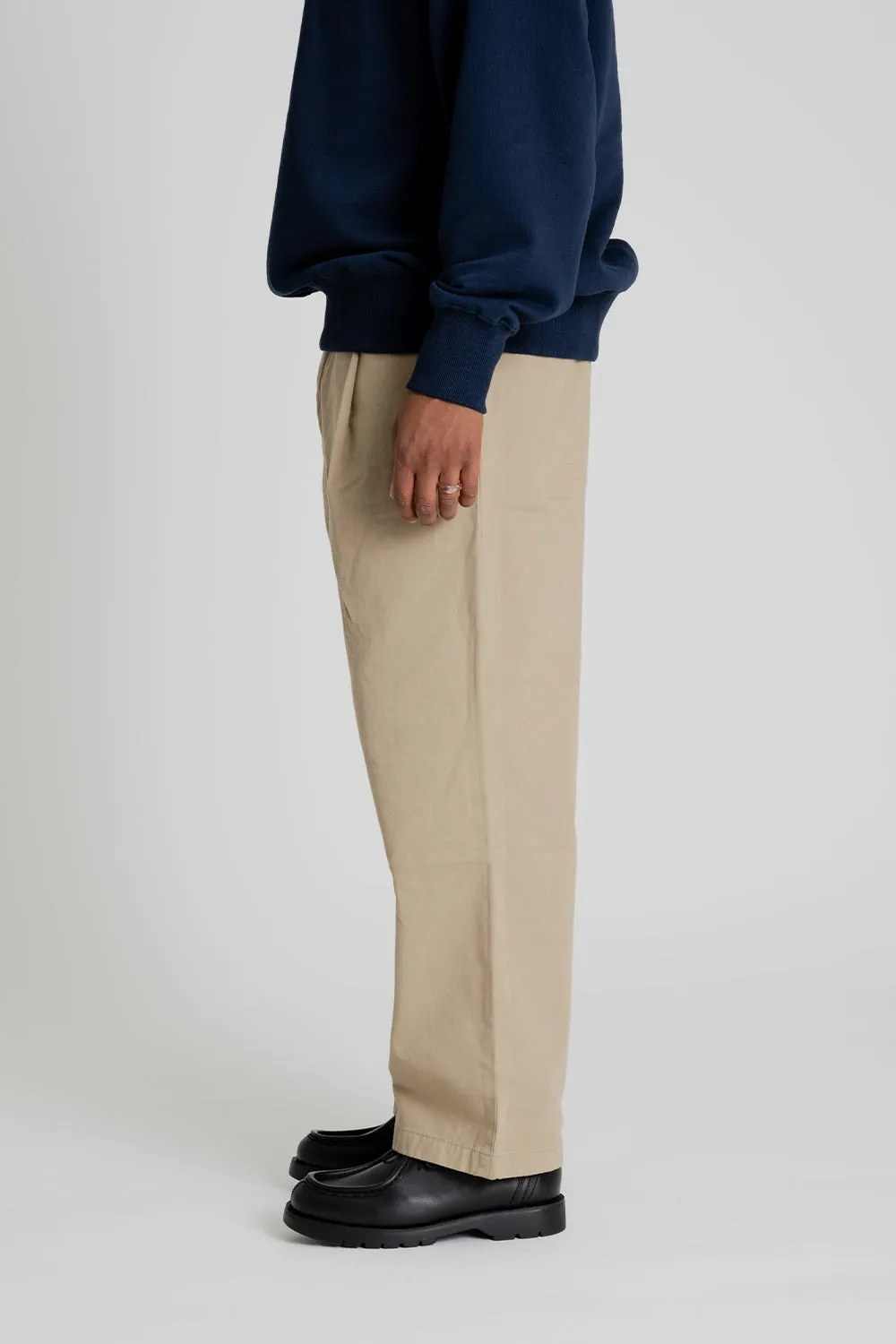 One Tuck Chino Pants - Beige